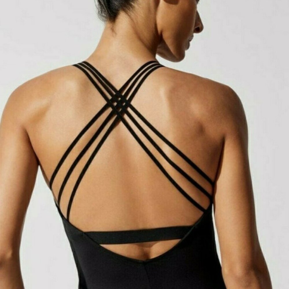 NWT Alo Yoga Figure Bra Tank